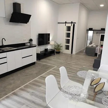 Apartamento Turistico Lyra Baena Exterior photo